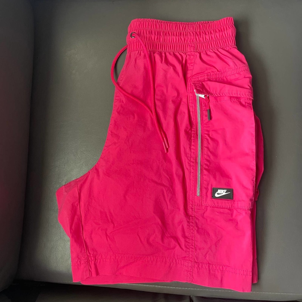 Nike Sportswear NSW Cargo Shorts Pink size Large